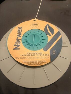 Norwex Two Silicone Lids, Frig, Dishwasher,  Microwave & Oven Safe, new